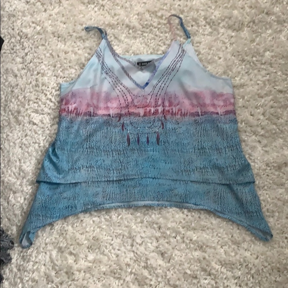 Beautiful Tank Top - Picture 3 of 3